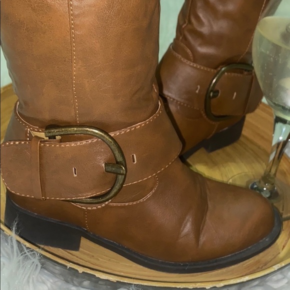 ‼️Never Worn Beautiful Buckle Boots - Picture 2 of 6